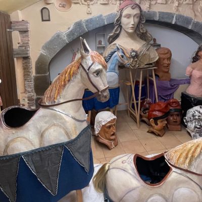 L’ofici de fer gegants